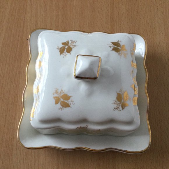 Vintage Old Foley James Kent Staffordshire Cheese butter dish gold flowers - Picture 2 of 6